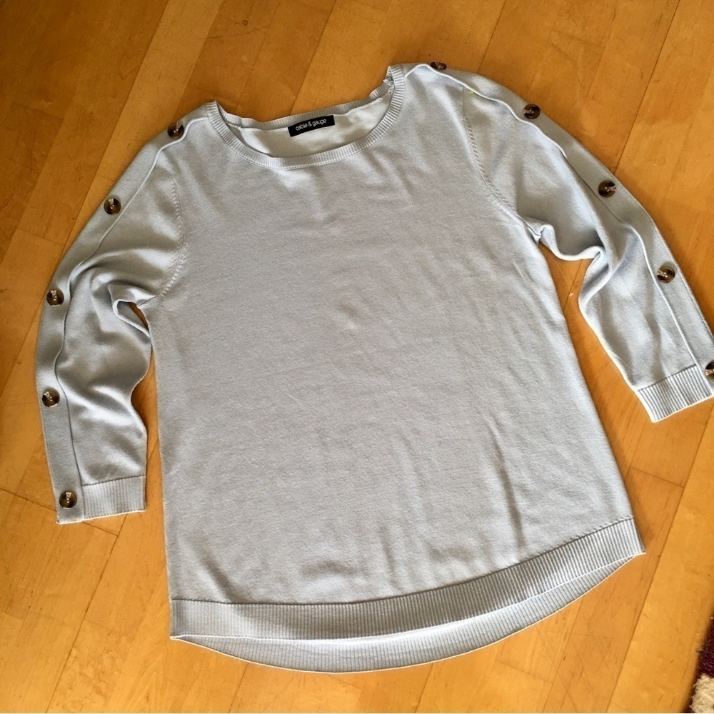 Cable & Gauge Light Blue Sweater Button Detail Size Small - Picture 14 of 17